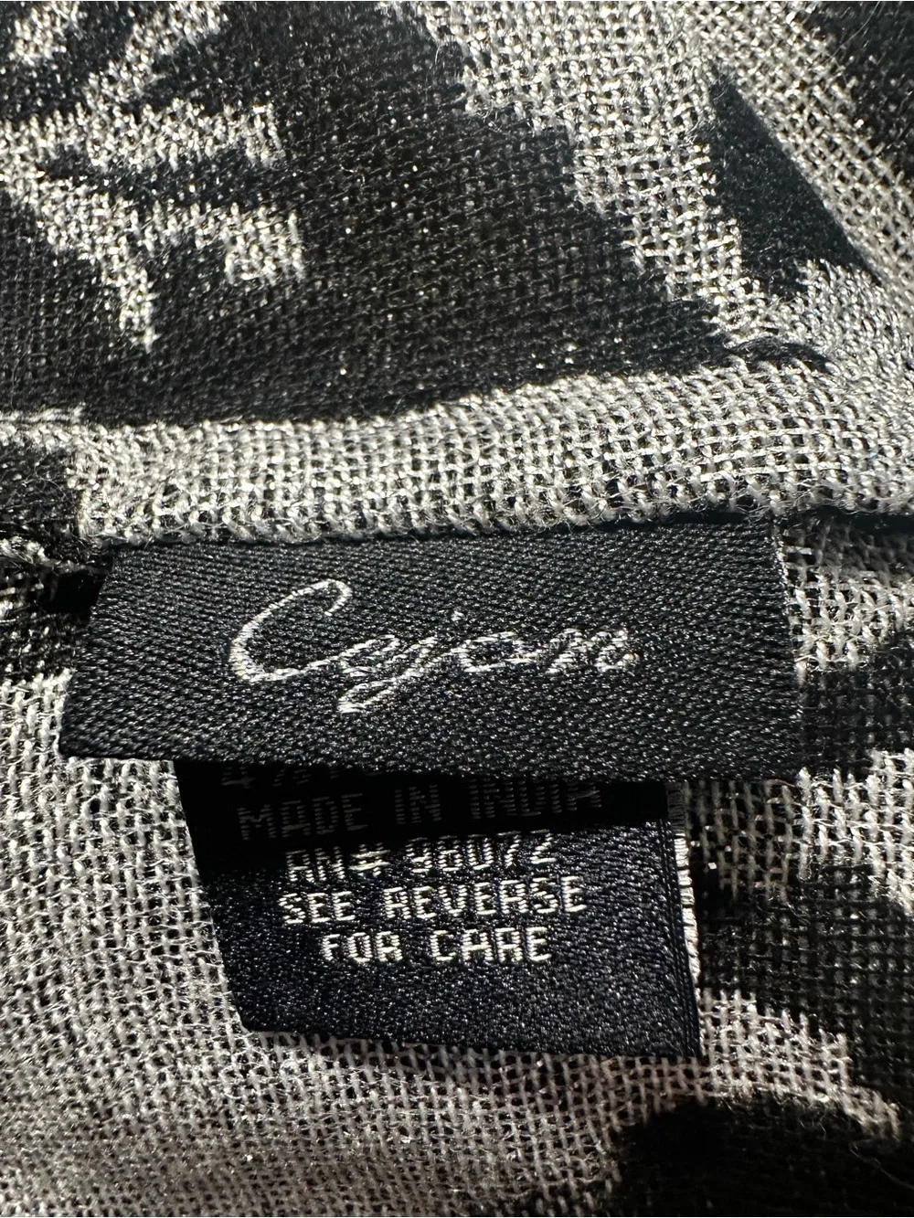 Cejon Black and White Bird Jacquard Wrap Scarf